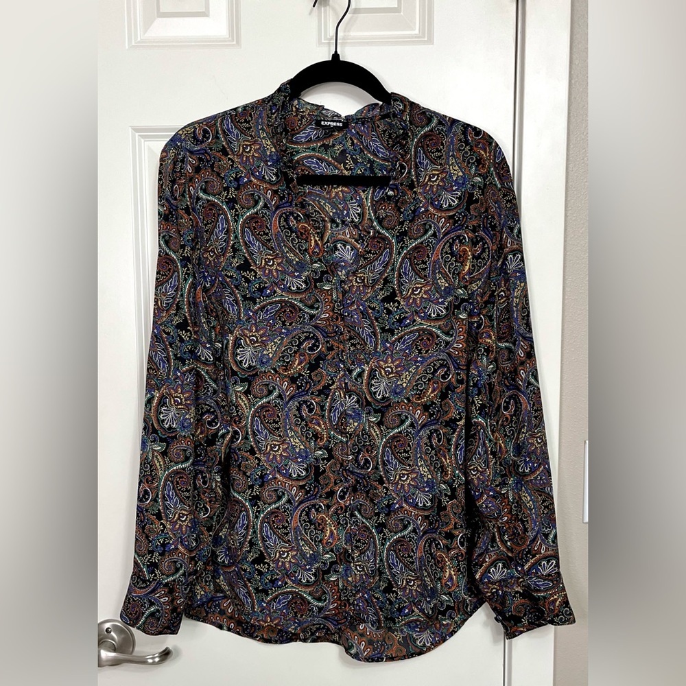 Express Paisley Button Down Blouse NWOT